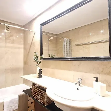 130m2 Premium & & Parking - Aloha Apartment
